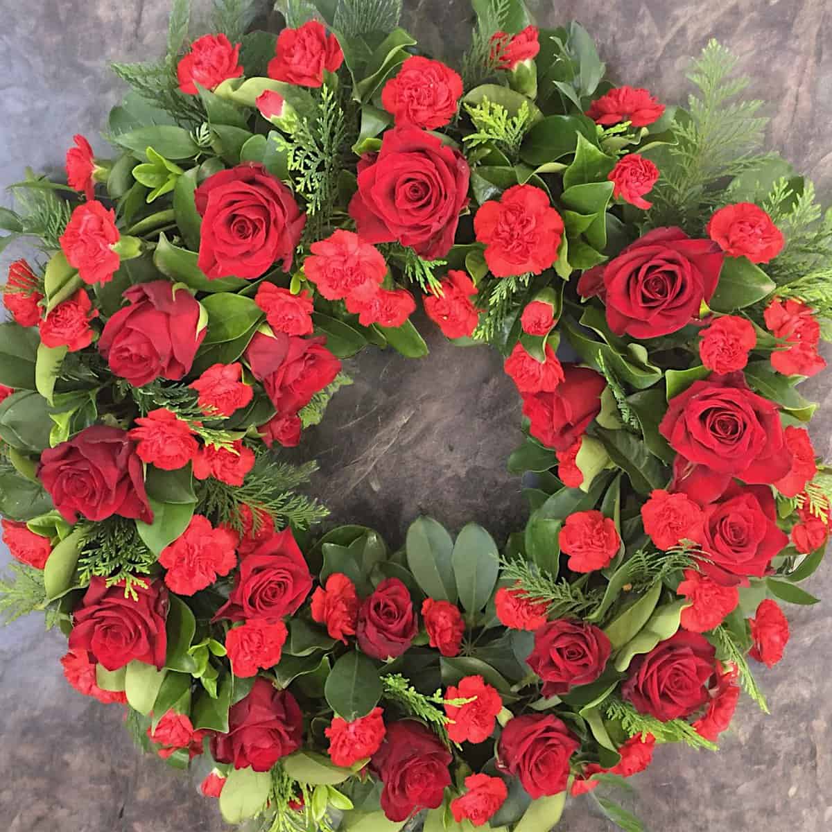 Red rose wreath a circle of Love