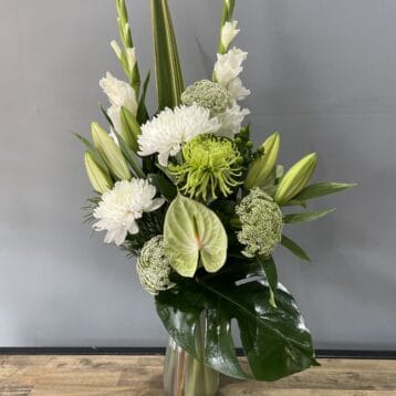 Amanda Jayne flowers Noosaville florist Elegant vase arrangement