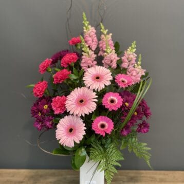 Noosaville flowers Mixed pink tall vase arrangement