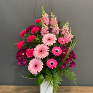 Noosaville flowers Mixed pink tall vase arrangement